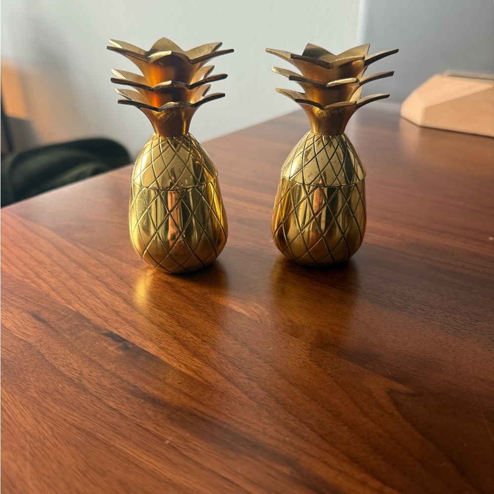 Set of 2 pineapple co gold shot glasses